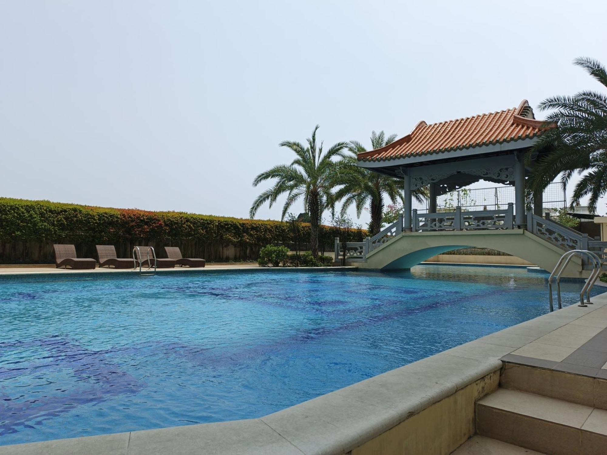2Br Lucky Tower Residence Jakarta Old Town Top Floor Condo エクステリア 写真