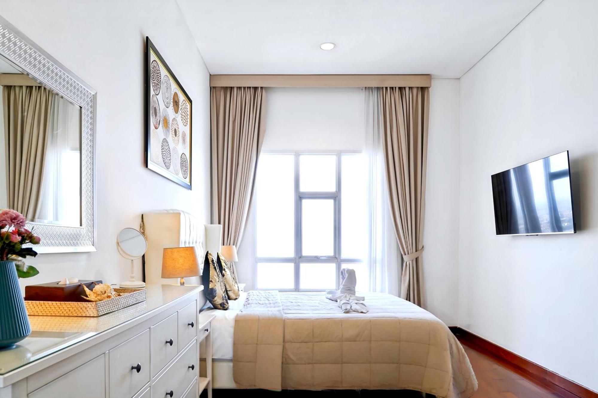 2Br Lucky Tower Residence Jakarta Old Town Top Floor Condo エクステリア 写真