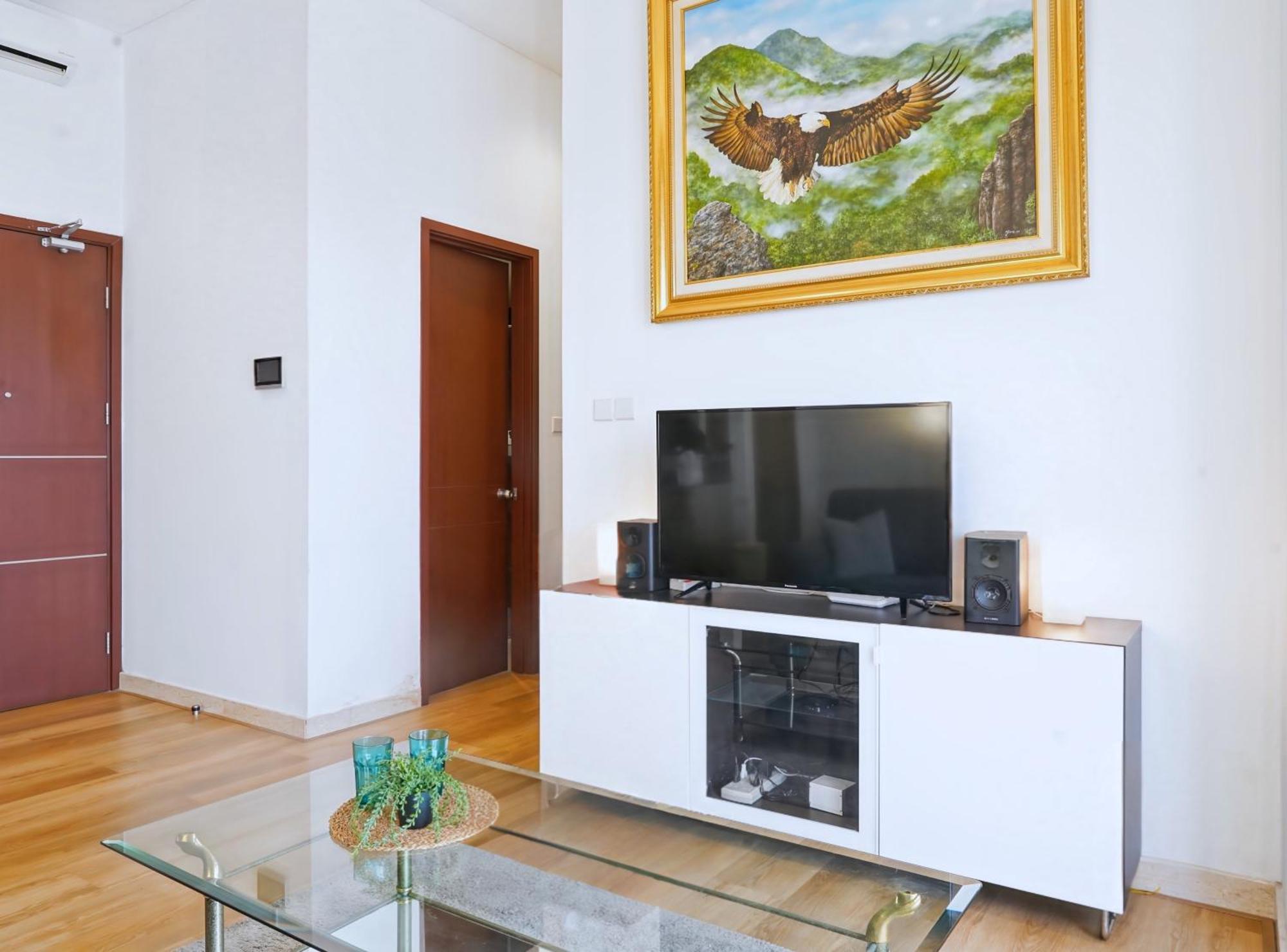 2Br Lucky Tower Residence Jakarta Old Town Top Floor Condo エクステリア 写真
