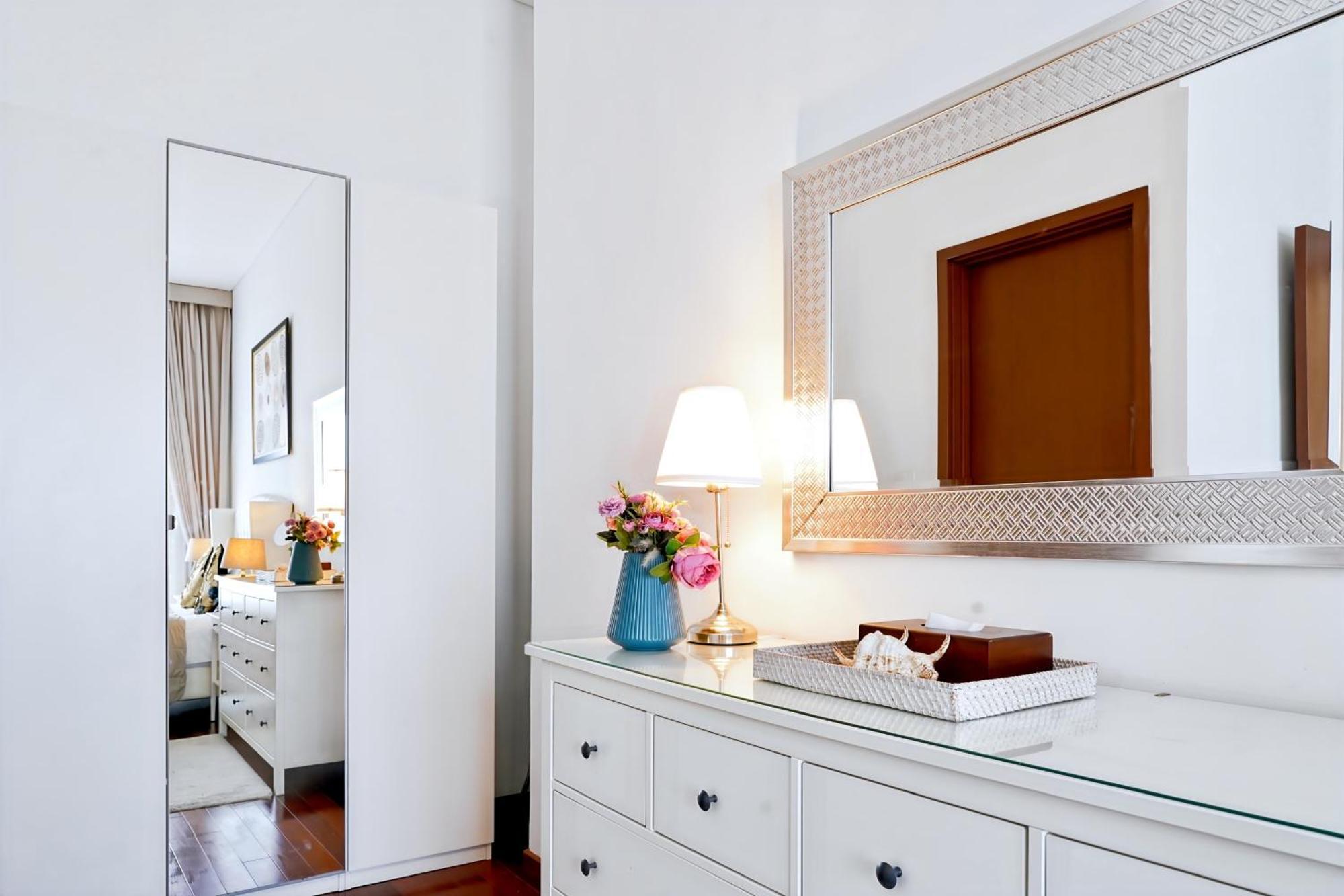 2Br Lucky Tower Residence Jakarta Old Town Top Floor Condo エクステリア 写真